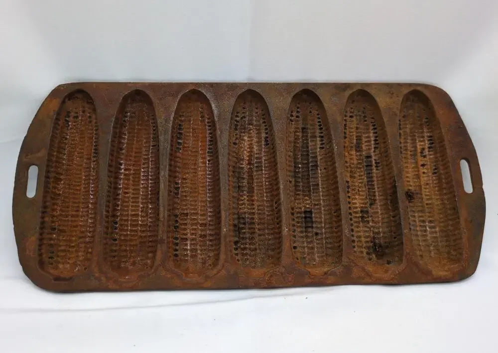 Vintage Cast Iron 7 Stick Cornbread Pan Mold Heavy Duty Bakeware Kitchen Tool